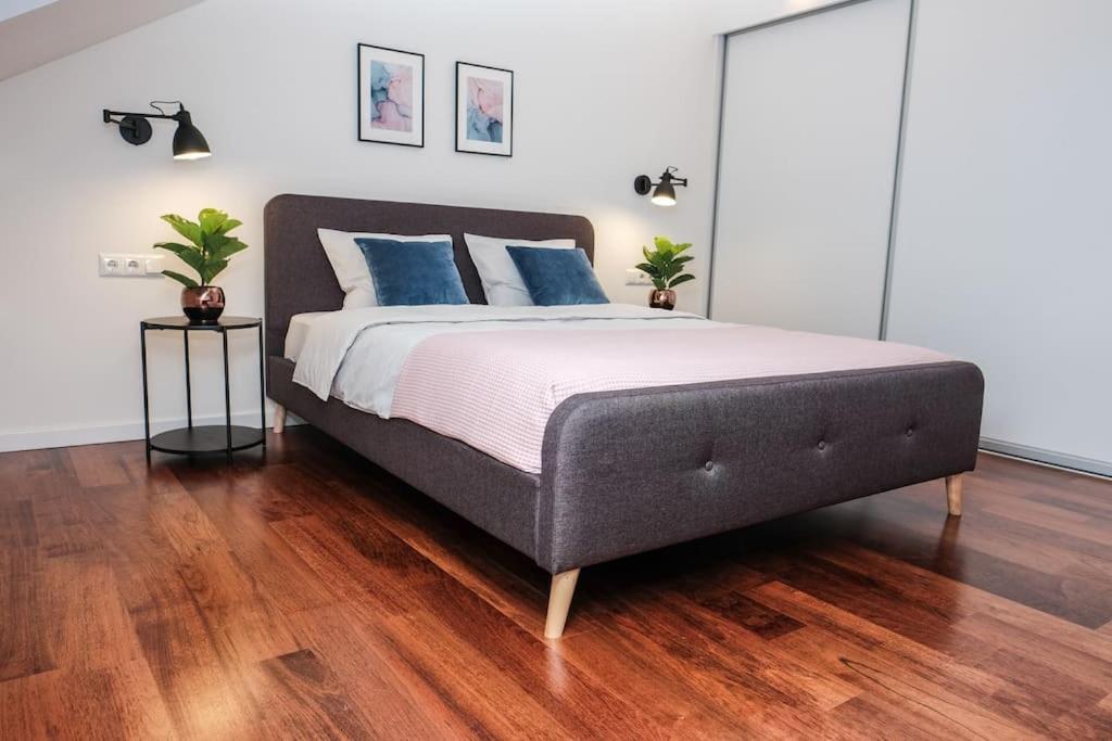 #Stayhere - Spacious Luxury Town Hall 3Bdr Apartment Wilno Zewnętrze zdjęcie
