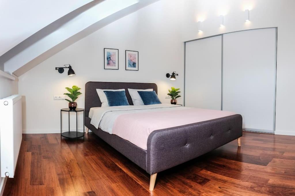 #Stayhere - Spacious Luxury Town Hall 3Bdr Apartment Wilno Zewnętrze zdjęcie